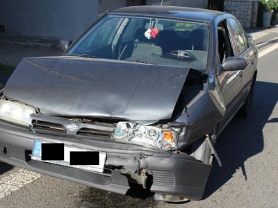Řidič v Držkově přehlédl před ním jedoucí auto