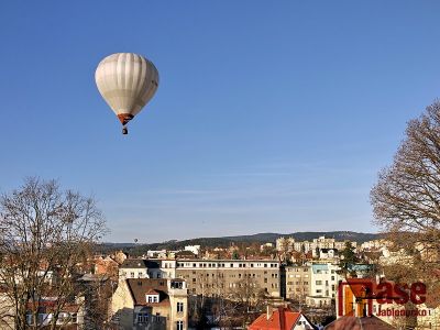 OBRAZEM: Balóny nad Jabloncem