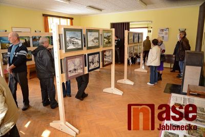 Výstava fotografií a maleb Ladislava Šikoly ve škole v Mukařově