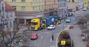 Víkend MP: porucha v centru, napadení i pátrání po hledané osobě