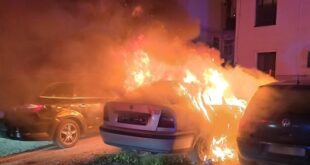 Hasiči likvidovali požár automobilu v Jablonci